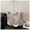 Bolsa tote de cor sólida para mulheres, bolsa de grande capacidade, bolsa de ombro de moda vintage de outono, prática e durável para o trabalho e o trajeto