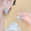 Flores de Gardenia con una Elegancia Suave de Estilo Francés, Flores Dulces, Aretes de Perlas Artificiales, Aretes Versátiles, Clavos para Orejas y Accesorios para Orejas
