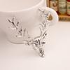 Joias europeias e americanas Retro Long Horned Deer Pin High-end Retro Elk Head Brooch Collar Pin Corsage Silk Towel Buckle para homens e mulheres