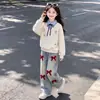 Conjunto de Moda para Niñas Estilo Coreano Minimalista de Nicho Personalidad Sudadera con Capucha tipo Camisa POLO Falsa con Lazo Dulce Jeans