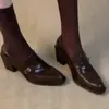 2026 Nuevos Mocasines Negros de Tacón Grueso Estilo Británico Retro para Mujer Hebilla de Cuero Slip-on Temperamento para Viajes Diarios Zapatos Pequeños de Cuero