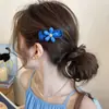 Novo Prendedor de Cabelo Azul com Flor para Verão 2026 para Mulheres, Prendedor de Franja Lateral de Alto Padrão e Requintado para Cabelo Curto Permanentado