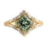 Anillo de Compromiso Rectangular de Diamante Verde de Moda Súper Lujoso Europeo y Americano, Suministro de Comercio Electrónico Transfronterizo, Anillo de Diamante Esmeralda para Mujer