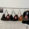 Otoño e Invierno Nuevo Estilo Gamuza Textura Mate Estilo Perezoso Coreano Nicho Casual Gran Capacidad Color Sólido Bolso de Hombro Tote