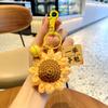 Llavero de Anillo para Coche de Crochet de Lana Terminado Colgante para Bolso de Estudiante Regalo Pequeño para el Ánimo de una Niña Pareja
