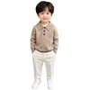 Suéter de malha polo para meninos, novo estilo coreano moderno, para usar na primavera e no outono para crianças e bebês, suéter fino com gola