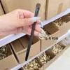 Pincel Pequeno para Sombra de Cabelo de Cabra com Ponta Plana para Detalhes e Profundidade, Adequado para Pálpebras Inferiores e Iluminação, Cabelo Animal