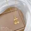 [Acero de titanio] Elegante y lujoso collar de diamantes con circonitas de cereza y diamantes para mujer, cadena de clavícula a juego. Cadena de acero de titanio.