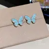 Pendientes de perla modernos y dulces, de lujo ligero con un toque de alta gama, pendientes de botón simples y exquisitos con pasadores de plata 925, pendientes de moda y con estilo para mujer