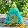 Pirâmide de bola de cristal natural de 8cm Ornamento de mesa de escritório europeu e americano Artesanato de pirâmide de resina para yoga e meditação