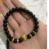 Pulsera Popular de Exportación Joyería Popular Europea y Americana Pulsera Grande de Corona con Piedra Ojo de Tigre Ágata Escarchada con Cuentas Pulsera de Moda para Hombre
