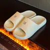 Novo Chinelo de Flores com Solado Grosso para DIY de Verão Desenho Animado Chinelos de Casa Banheiro Moda Resistente ao Desgaste Sandálias Antiderrapantes para Casal