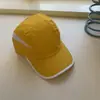 Gorra de béisbol de malla lisa de secado rápido con ribete bicolor para hombre y mujer, gorra simple versátil transpirable para el verano para proteger del sol