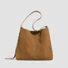Bolsa Saco de Moda Retrô de Luxo para Mulheres 2025 Nova Versátil Grande Capacidade Nicho Ombro Único Transversal Bolsa Tote