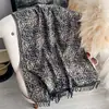 Bufanda de cachemira sintética Luojia para mujer, chal de doble cara con flecos para otoño e invierno, calentador de cuello cálido, accesorio versátil, calentador de cuello para aire acondicionado al por mayor