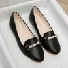 Nuevos mocasines de piel suave para mujer, colección otoño 2026, zapatos cómodos y que no cansan para madres, zapatos planos bajos de suela suave