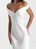Vestido largo de satén estilo europeo y americano, con hombros descubiertos, escote en V, ajustado, corte sirena, color liso, de alta gama, elegante, C