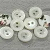 Botones de concha natural de encaje tallado, concha de caracola, concha de mariposa negra, botones con patrón grabado, botones de alta gama para camisas, trajes, cárdigans