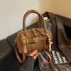 Bolsa Pequena Manual Fosca Retrô Feminina 2026 Novo Estilo Bolsa Almofada para Trabalho e Deslocamento Bolsa Versátil de Ombro Único Transversal Outono Inverno