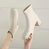 Botas Femininas Curtas Estilo Francês Botas Emagrecedoras 2026 Nova Coleção Outono Inverno Botas Chelsea Meio da Panturrilha Botas Martin Salto Alto com Pelúcia