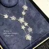 Colar de Borlas Florais Exquisito de Alta Qualidade e Resistente para Mulheres, Acessórios de Vestuário Elegantes e Luxuosos, Corrente de Clavícula Versátil