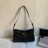 Bolso tote grande de gamuza vintage transfronterizo para mujer, nuevo modelo de otoño, bolso de mano de nicho de alta gama moderno para el día a día