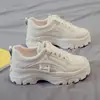 Zapatos Deportivos Casuales Gruesos para Mujer, Estilo Ins de Moda, Aumentadores de Altura, Tenis Blancos, para Estudiantes y Papás, Primavera y Otoño 2026