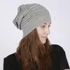 Outono e inverno novo gorro de tricô fino de camada única com cores mistas e pregas, gorro de lã quente à prova de frio para homens e mulheres