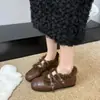 Mocassins de Pelúcia de Inverno Mary Janes Salto Escondido Boca Rasa Moda com Sapatos de Algodão Feminino Outono Boca Quadrada de Algodão Cruzado Mais Veludo