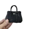 Nuevo Colgante de Mini Bolsa de Jardín Marca H Lindo Accesorio de Bolsa para Auriculares Cadena de Bolsa para Labiales de Microfibra Canasta de Verduras para Mujeres