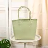 Nova Bolsa de Tecido à Mão Lisa, Elegante e Simples, de Grande Capacidade, Bolsa Tote de PVC de Alta Qualidade, Versátil para o Dia a Dia