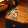 Anillo de Zirconia Estrella Super Flash para Mujer Diseño de Nicho Moda Simple Elegante Lujo Ligero Gama Alta Anillo Abierto para Dedo