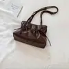 Bolsa de Axila Retro de Alta Qualidade Nova Estilosa Versátil Simples Transversal de Ombro Design de Nicho Bolsa de Mão Versátil