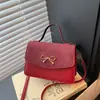 Bolso Coreano de Nicho para Axila para Mujer 2026 Nuevo Bolso de Mano de Moda Cuadrado Pequeño Diseño Único Elegante Bolso Cruzado