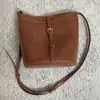 Nova Bolsa de Ombro Transversal Feminina Fashion e Versátil Bolsa Retro Europeia e Americana Tendência Cor Pura Textura de Couro Macio Bolsa Feminina