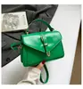 Moda Nova Primavera 2026 Bolsa Simples de Ombro Transversal com Alto Apelo Estético, Fivela de Cinto, Bolsa de Mão Casual para o Dia a Dia, Bolsa Quadrada Pequena