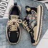 Zapatos de Hombre Otoño Nuevo Casual Combinan con Todo Moda Zapatos de Lona Suela Gruesa Antideslizantes Resistentes al Desgaste Tenis Zapatos Torre para Aumentar la Altura de Hombre