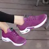 Zapatillas deportivas ligeras transfronterizas AliExpress para mujer, zapatillas de malla transpirables para saltar la cuerda ultraligeras de primavera, talla grande de moda wish