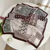 Pañuelo pequeño cuadrado de algodón y lino con estampado paisley en blanco y negro para mujer, adecuado para primavera, otoño e invierno, pañuelo para el cuello