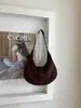 Bolsa Feminina Transfronteiriça 2026 Nova Bolsa de Camurça e Veludo Sensação Retro de Alto Padrão Bolsa Feminina de Ombro Bolsa de Basebol Bolsa Transversal Tendência