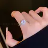 Anillo Exquisito Pequeño de Cubo de Azúcar de Circonita Estilo Coreano para Mujer, Diseño Único, Anillo Abierto Ajustable para el Dedo Índice, Anillo Muy Hermoso