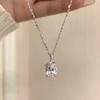 Collar de Trébol de Cuatro Hojas Hielo Triturado Dorado Nuevo Estilo 2026 Versátil Único Nicho Acero de Titanio No se Desvanece Cadena para la Clavícula