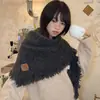 Bufanda triangular de punto de mezcla de lana estilo 2026, estilo coreano, versátil, suave al tacto, cómoda de llevar, perfecta como chal, calentador de cuello o bufanda para mujeres en invierno