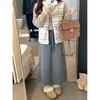 Foto Real: Outono 2026 Novo Estilo Coreano Feminino Casual Versátil Emagrecedor Saia Reta com Fenda nas Costas 25213