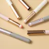 Mini Pincel Labial de Cabo Curto Pincel para Batom Portátil Cabeça Redonda Pincel para Corante Labial Pincel Corretivo Ferramenta Única de Beleza