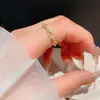 Nuevo Anillo Abierto Geométrico Estilo Coreano Elegante con Incrustaciones de Circonita, Cadena Rectangular, Anillo de Cobre Ligero de Lujo con Incrustaciones para Dedo Índice de Mujer