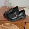 2026 Mocassins Slip-ons Solado Macio Versátil Confortável Novo Corte Profundo Solado Grosso Couro Macio Estilo Britânico Primavera Outono