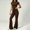 Conjunto de yoga transfronterizo europeo y americano de tela cepillada con sensación de segunda piel para mujer, top ajustado de manga corta con pantalones acampanados de cintura alta, conjunto de fitness
