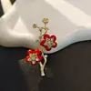 Broche de Pin de Ropa Versátil, Simple, Creativo, de Nicho, Fresco, Dulce, Flor de Ciruelo, de Personalidad, Moderno y a la Moda