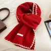 Bufanda de punto roja de lana estilo Chanel de alta calidad para mujer, calentador de cuello premium cálido transfronterizo de invierno del fabricante
